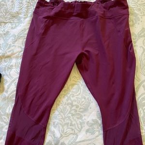 Maroon Cropped Athleta Leggings